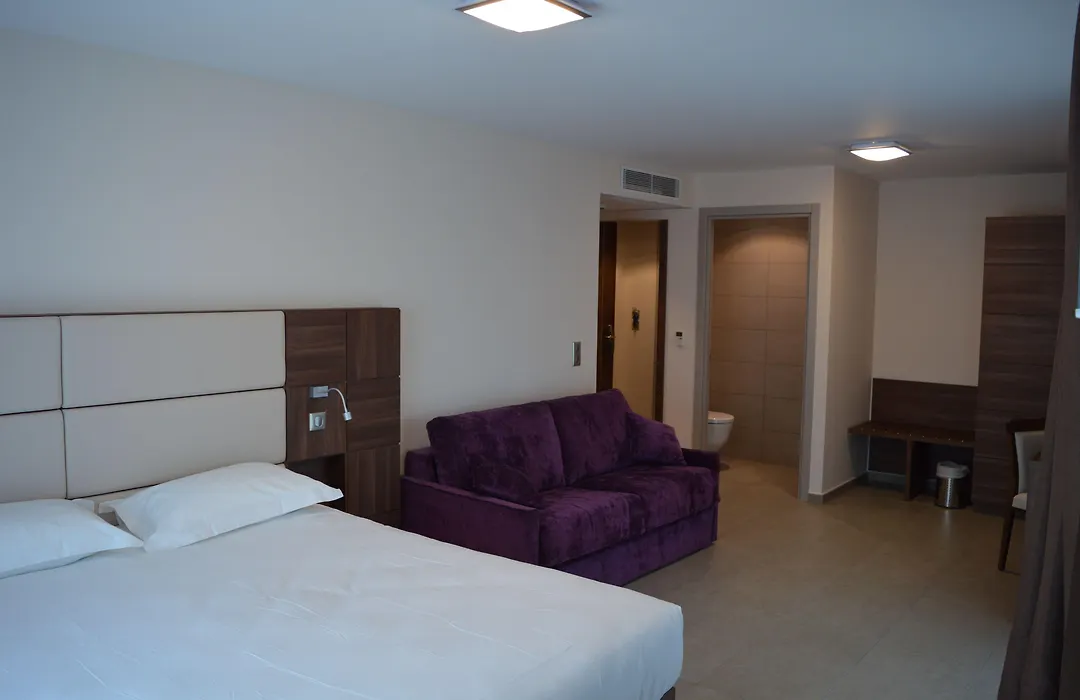 Hotel Port Toga-1