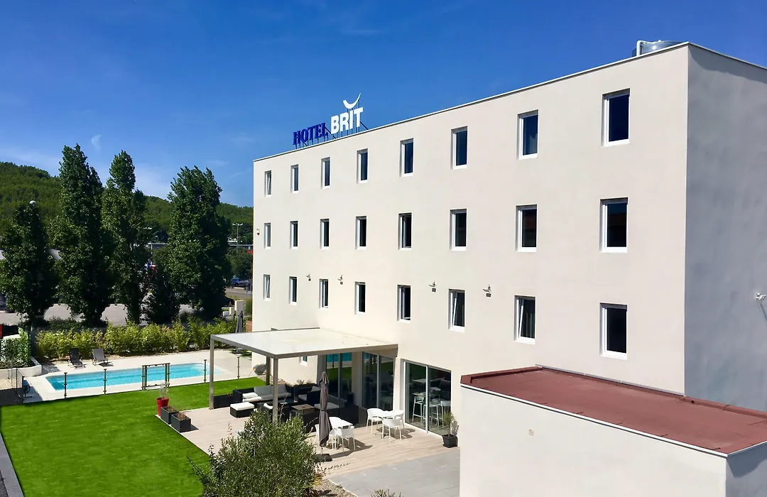 Brit Hotel Martigues Nord-1