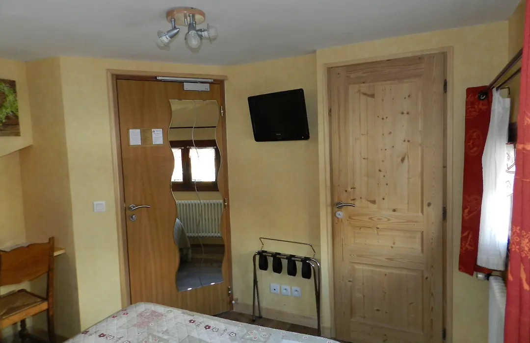 Hôtel Arolla-1
