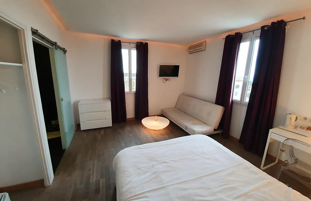 Hôtel Les 3 Terrasses-1