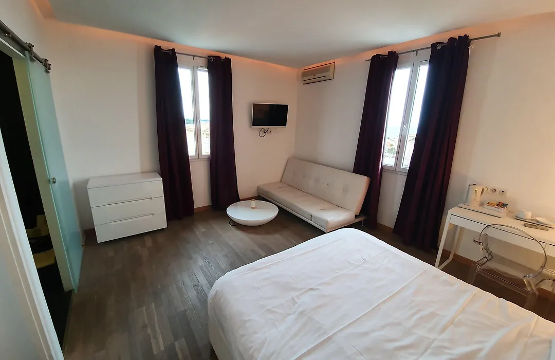 Hôtel Les 3 Terrasses-1