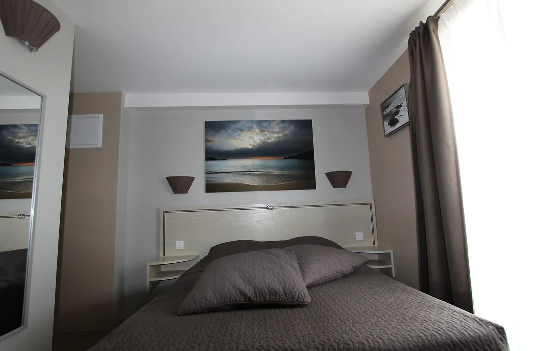 Residence Hoteliere Sarah Bernard-1