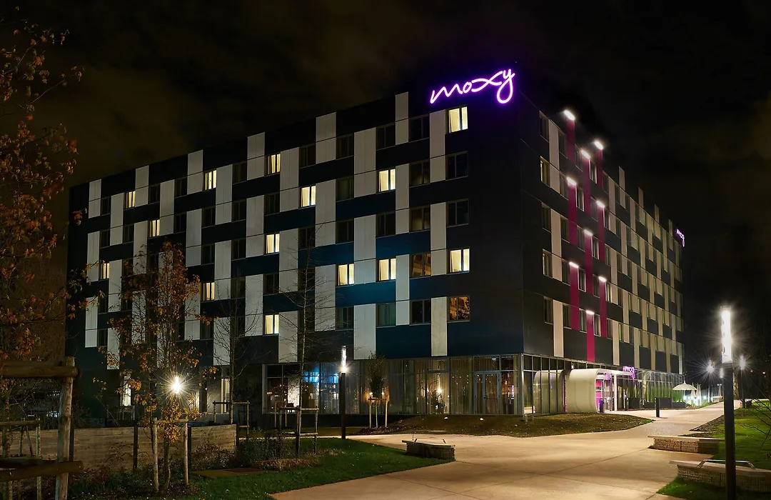 Moxy Paris Charles De Gaulle Airport-1