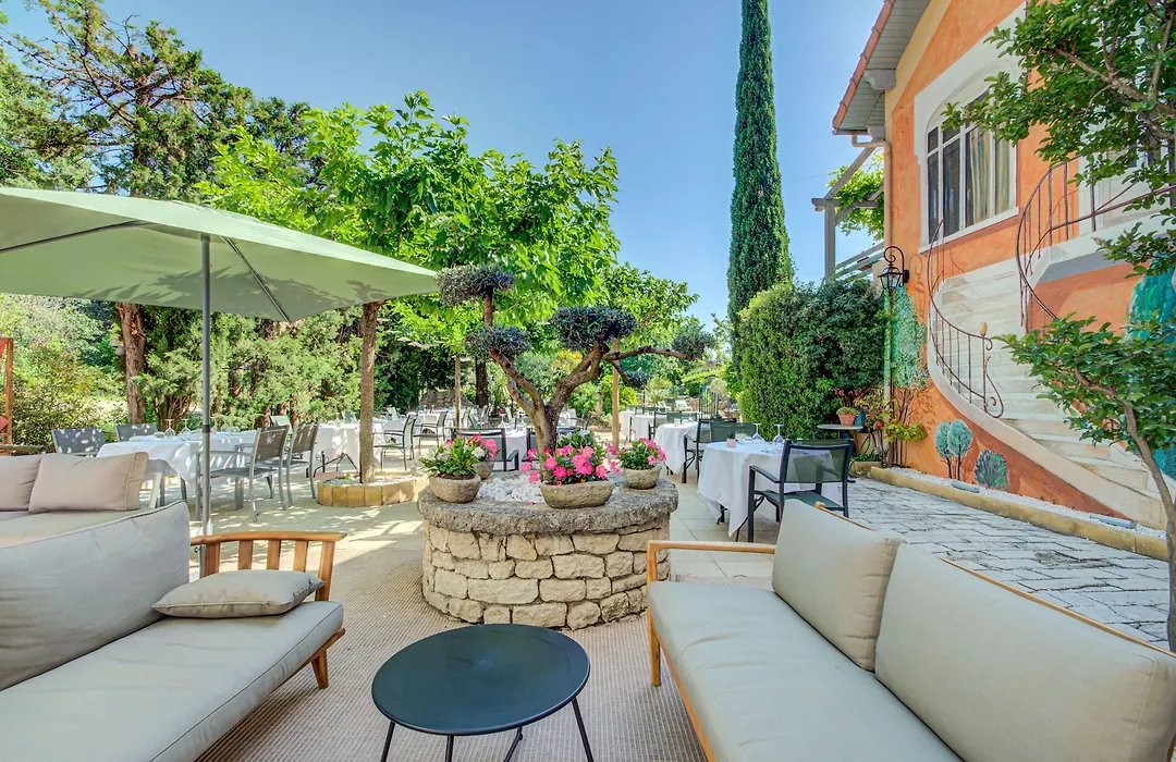 Hotel Le Blason de Provence-1