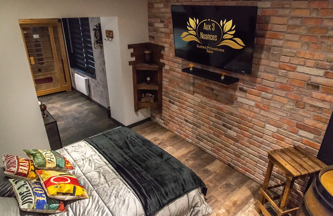 Aux 3 Nuances Suites Privatives & Spa-1
