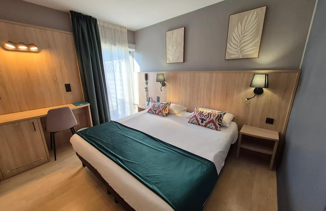 Logis Hotel Les Gravades Ussel-1