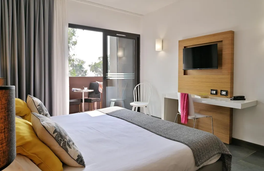 Hotel San Lucianu-1