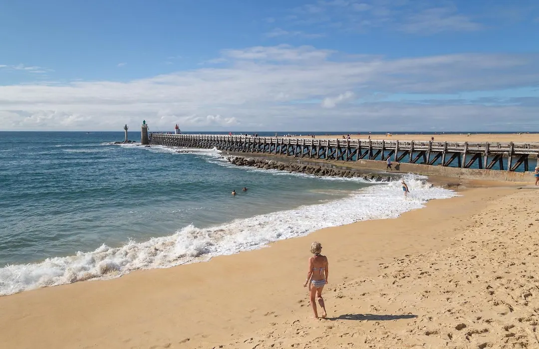 Superbe appartement neuf à deux pas de la plage avec balcon et parking privé à Capbreton - FR-1-239-387-1