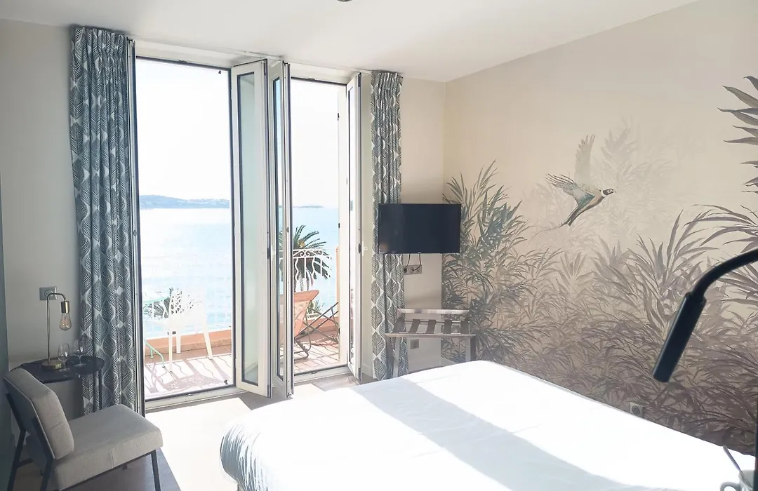 Les Galets Hotel Et B&B-1