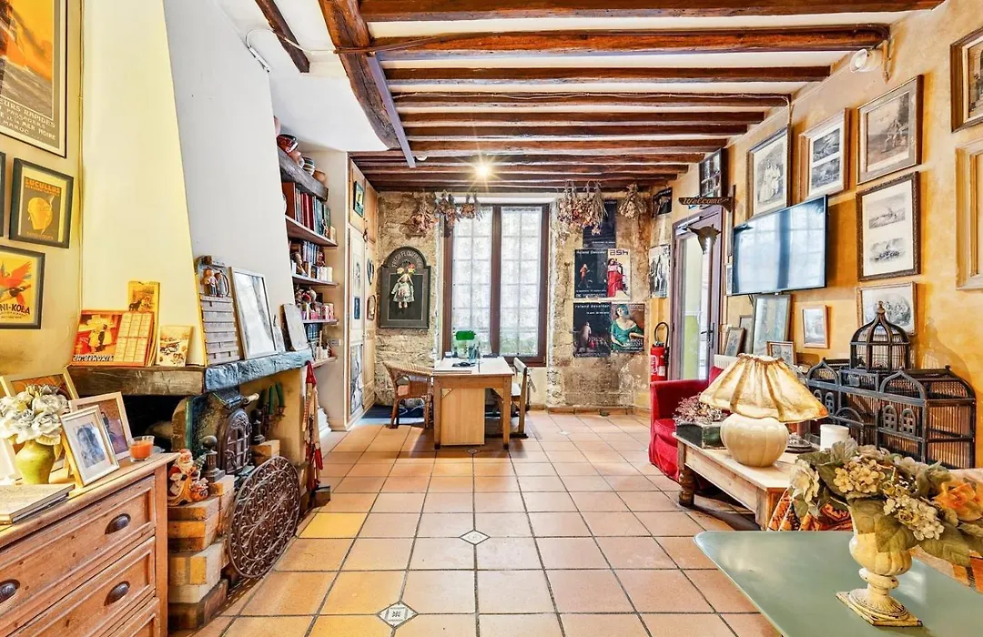 Hotel De Nesle-1