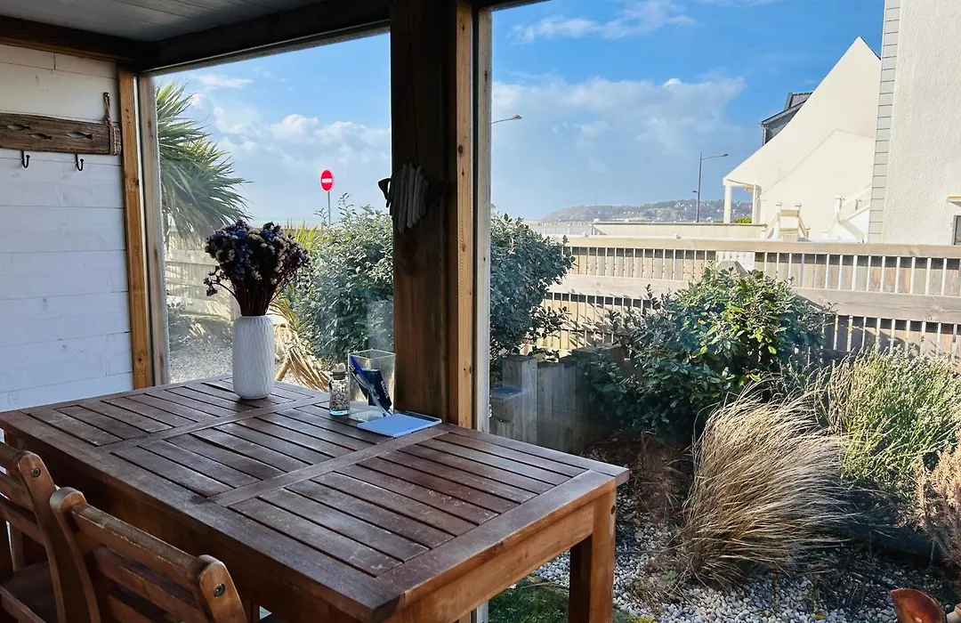 La Cabine côté mer et côté jardin à la VILLA PLEIN VENT-1