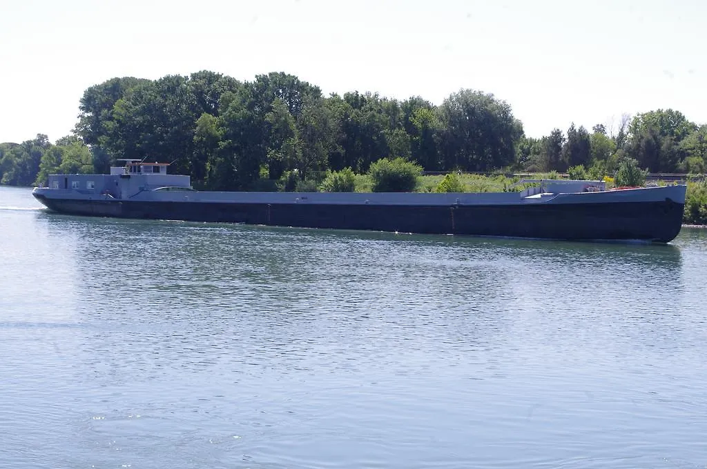 Péniche Le Hasard-1