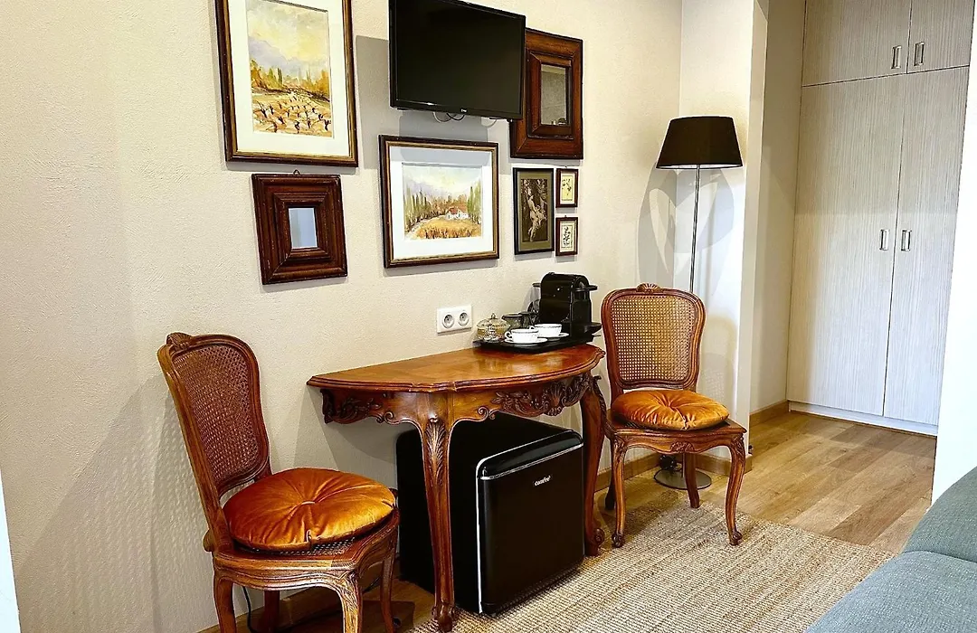 Irin Hotel-1