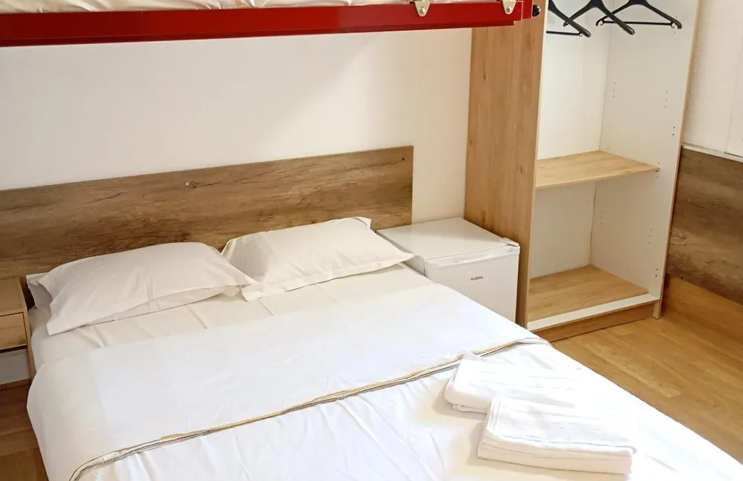 HOTEL THANIA Sète Frontignan-1