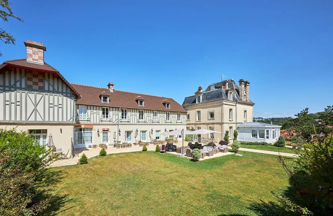 Les Villas d'Arromanches, Les Collectionneurs-1