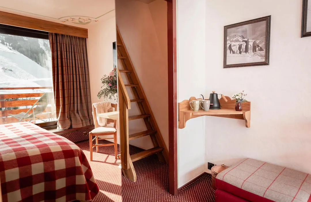 Hôtel Alpen Ruitor-1