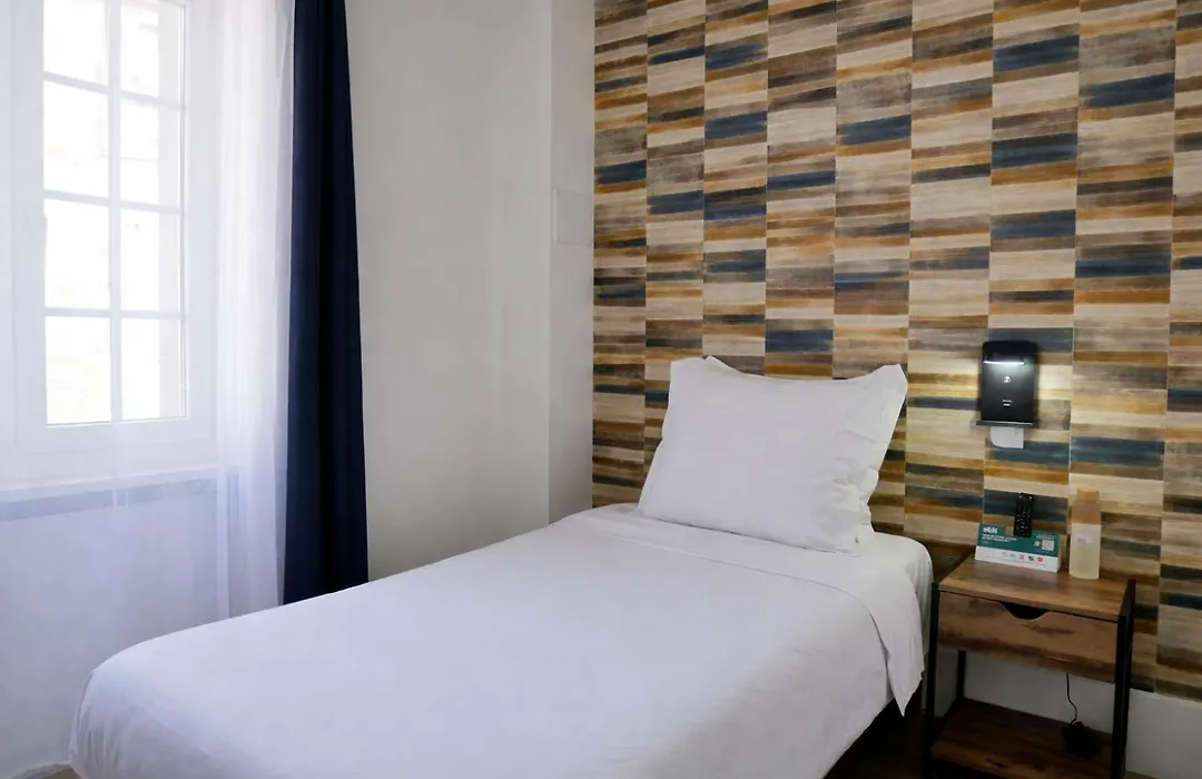 Hotel La Porte Saint Pierre-Logis Hotel Intra Muros Renove En 2026-1
