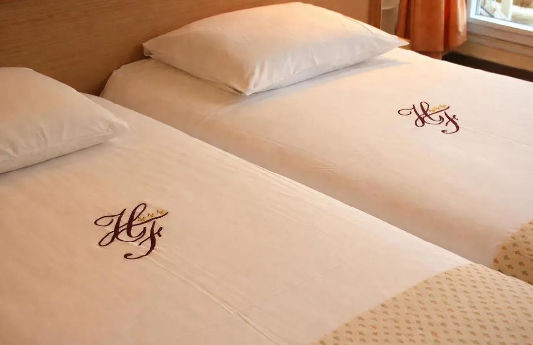 Hotel Foch-1