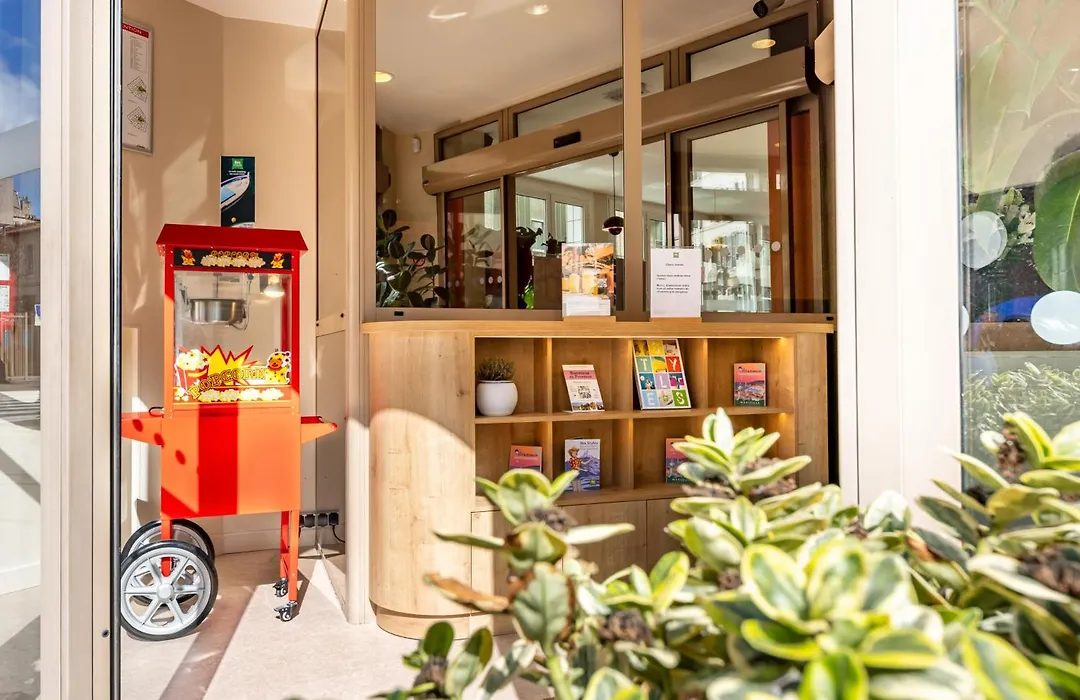Ibis Styles Marseille Centre Prado Place Castellane-1