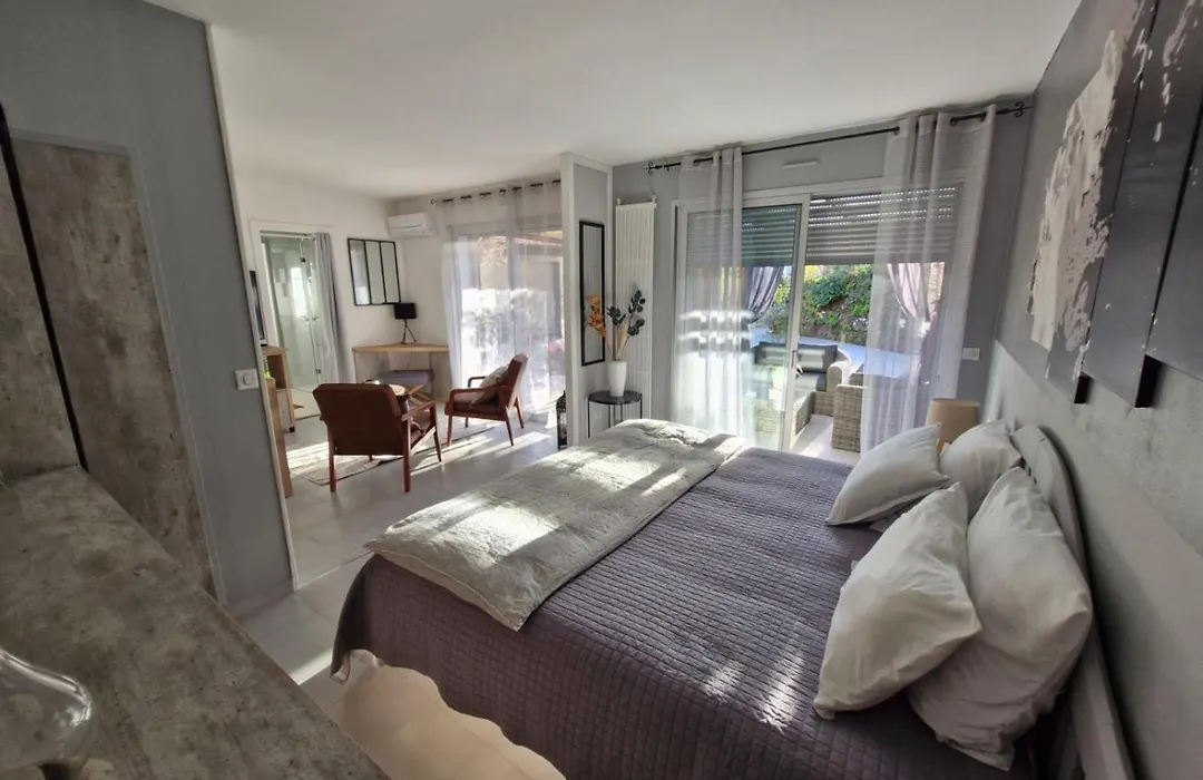 La Demeure Des Cedres & Spa "Couples Only" (Adults Only)-1