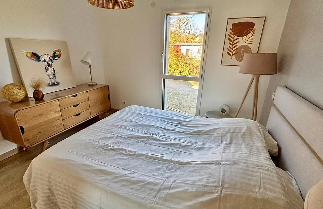 Villa contemporaine avec piscine sur 4000 m2 à Rodez 9 personnes-1