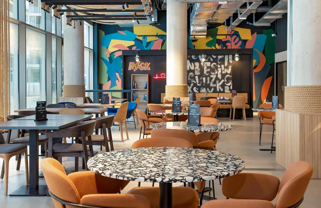 Moxy Nice-1