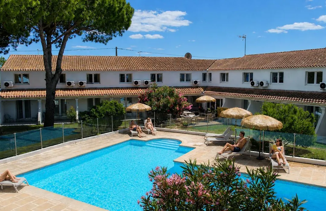 Artemia Aigues-Mortes - Hotel Avec Piscine - Bornes Electriques - Parking Prive - Local Velo-Moto-1