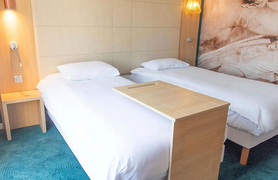 Ibis Styles Chinon-1