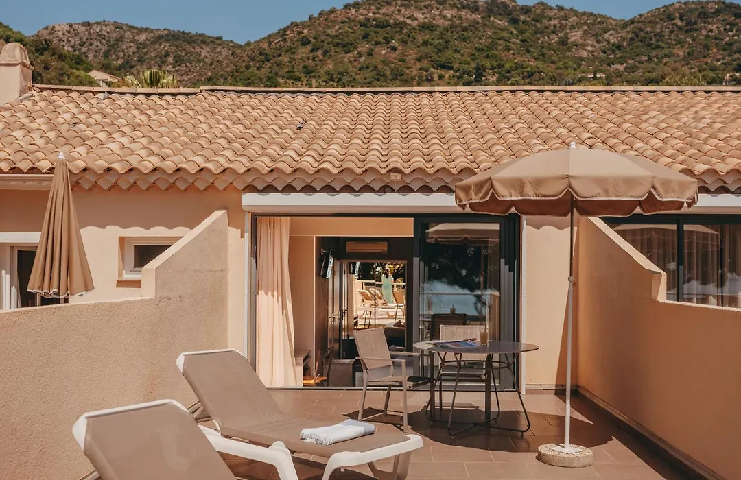Hotel De La Plage-1