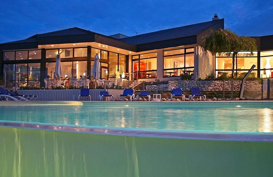 Novotel Amboise-1