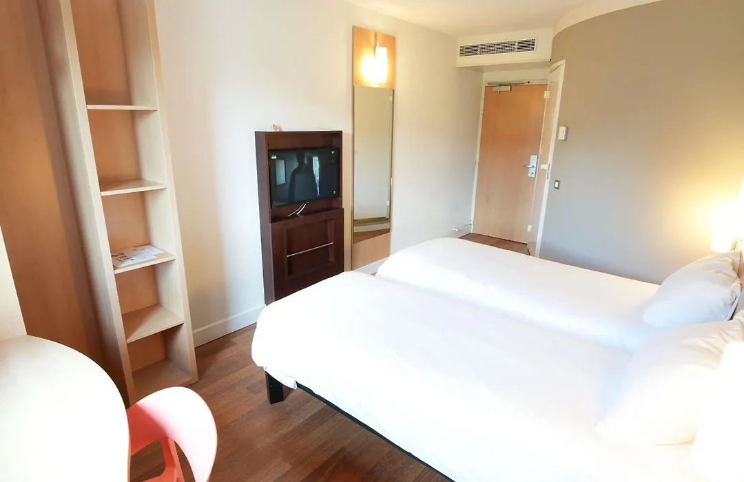 Hôtel Ibis Vitré Centre Ville climatisé-1