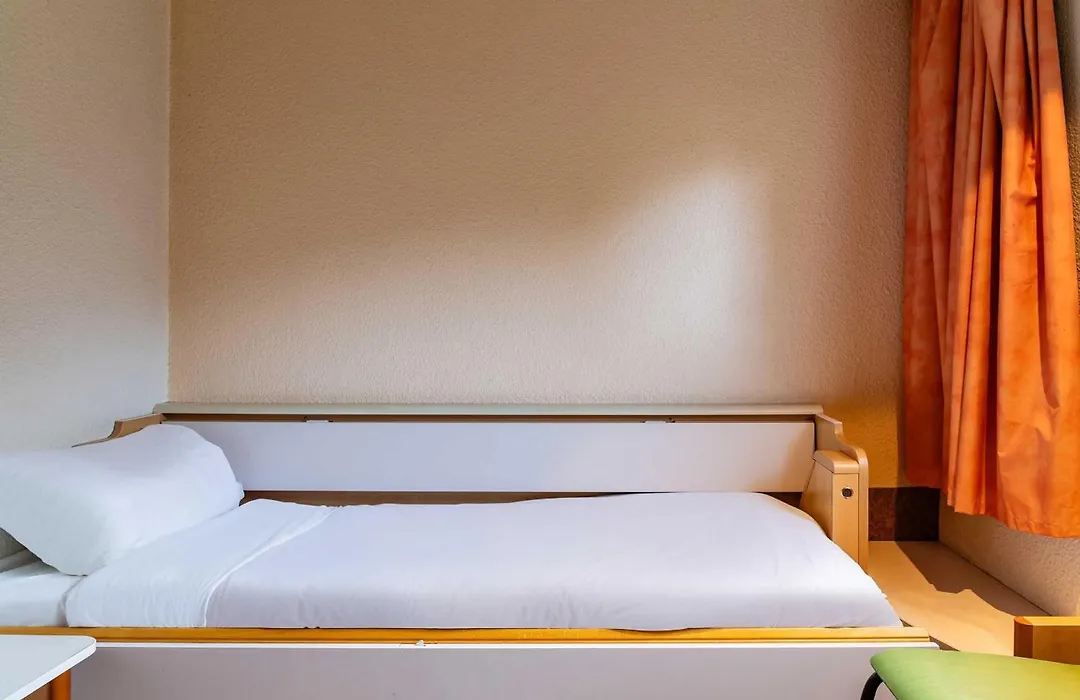 B&B Hotel Grenoble Universite 2-1