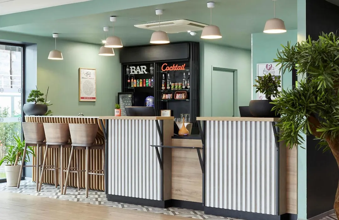 B&B HOTEL Paris Ivry Quai de Seine-1