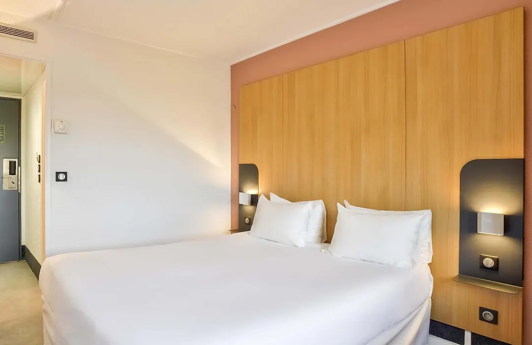 B&B Hotel Paris 17 Batignolles-1