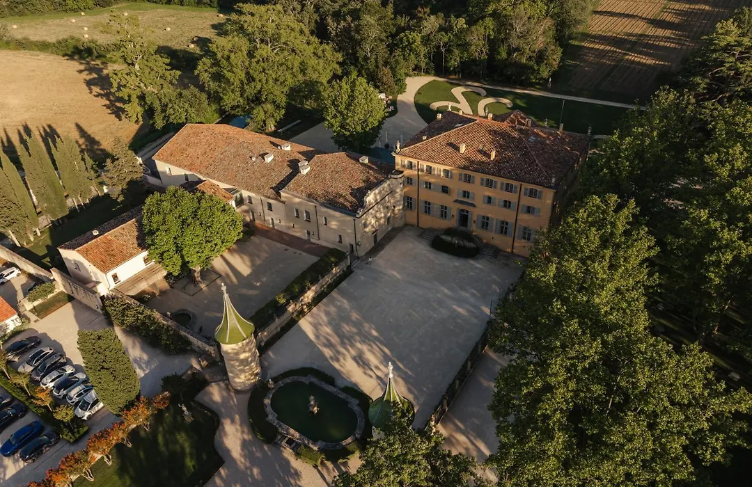 Chateau De Fonscolombe - Relais & Chateaux-1