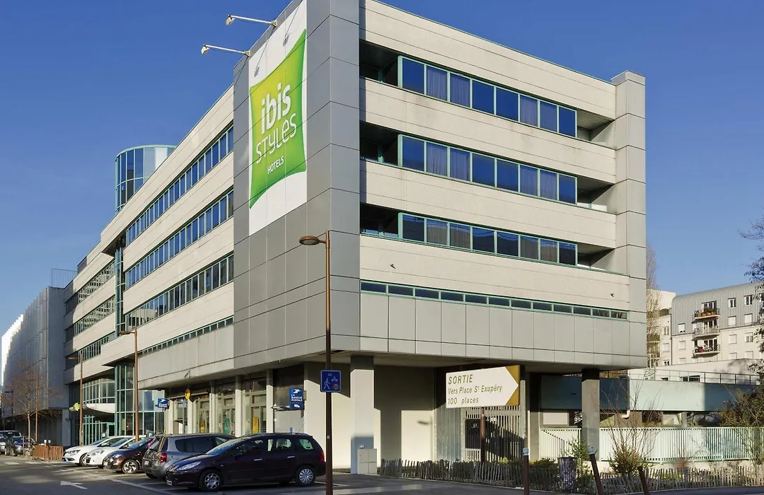 ibis Styles Massy Opéra-1