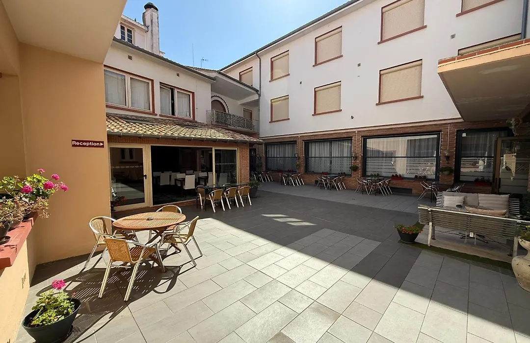 Hotel Chiffre-1