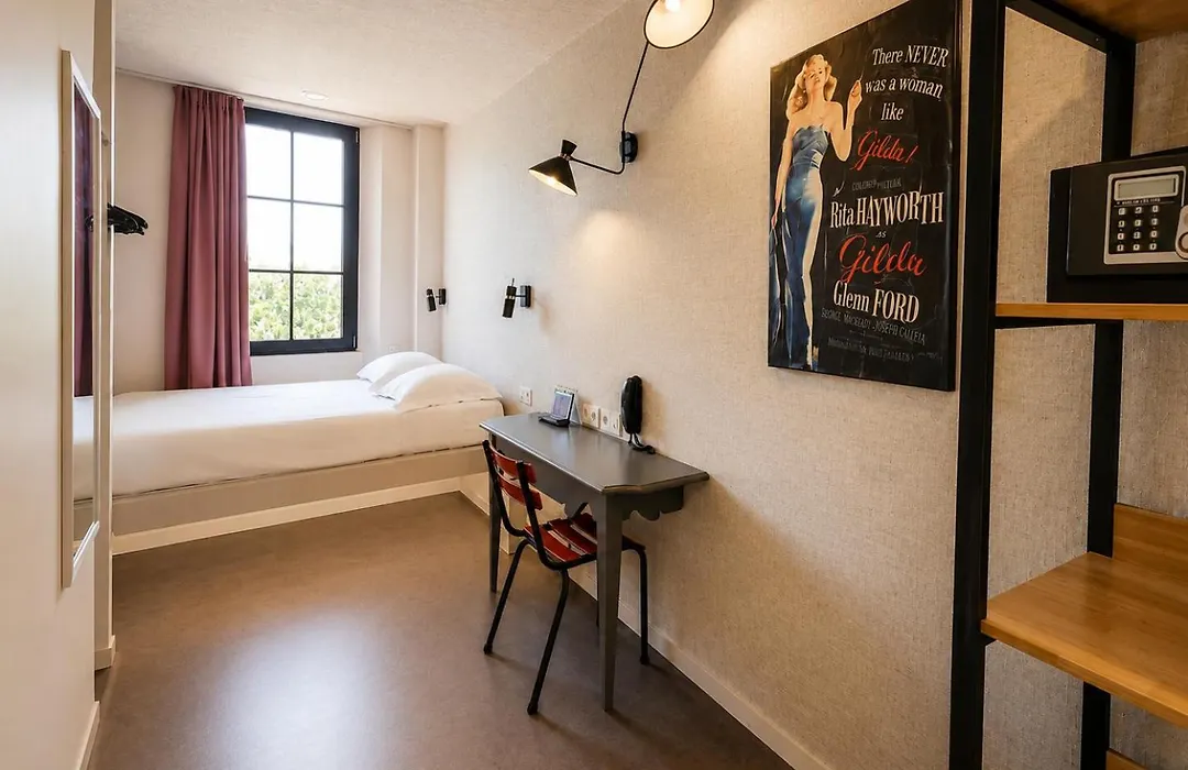 7Art Hotel-1