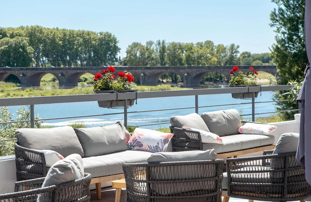 Mercure Nevers Pont De Loire-1