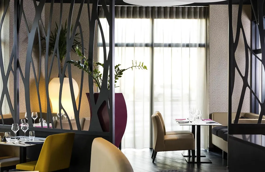 Mercure Cherbourg Centre Port-1