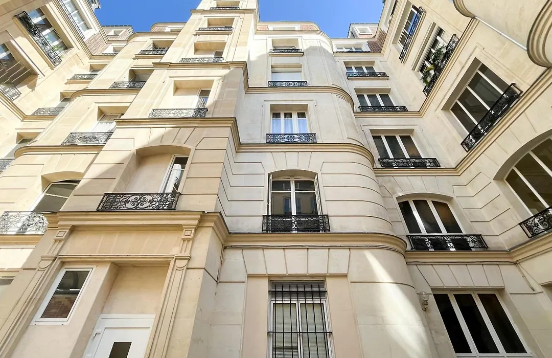 90 - Karl Lagerfeld Lafayette-1