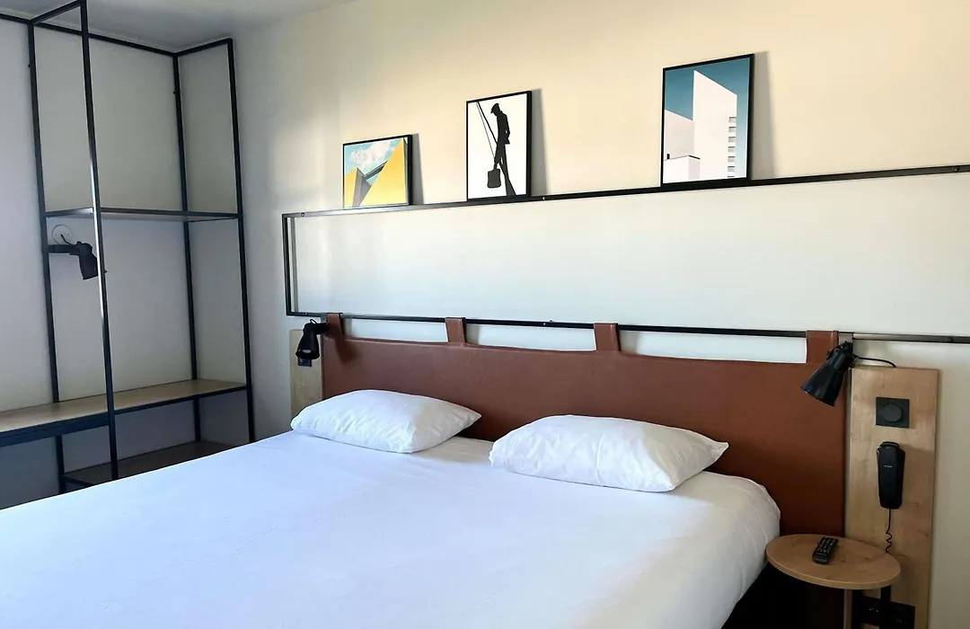 Ibis Lunel Petite Camargue-1