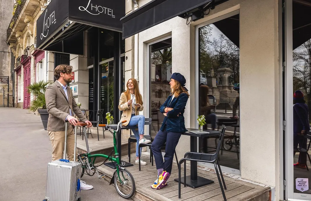 Lhotel - Face Au Chateau - Boutique Hotel Et Seminaires-1