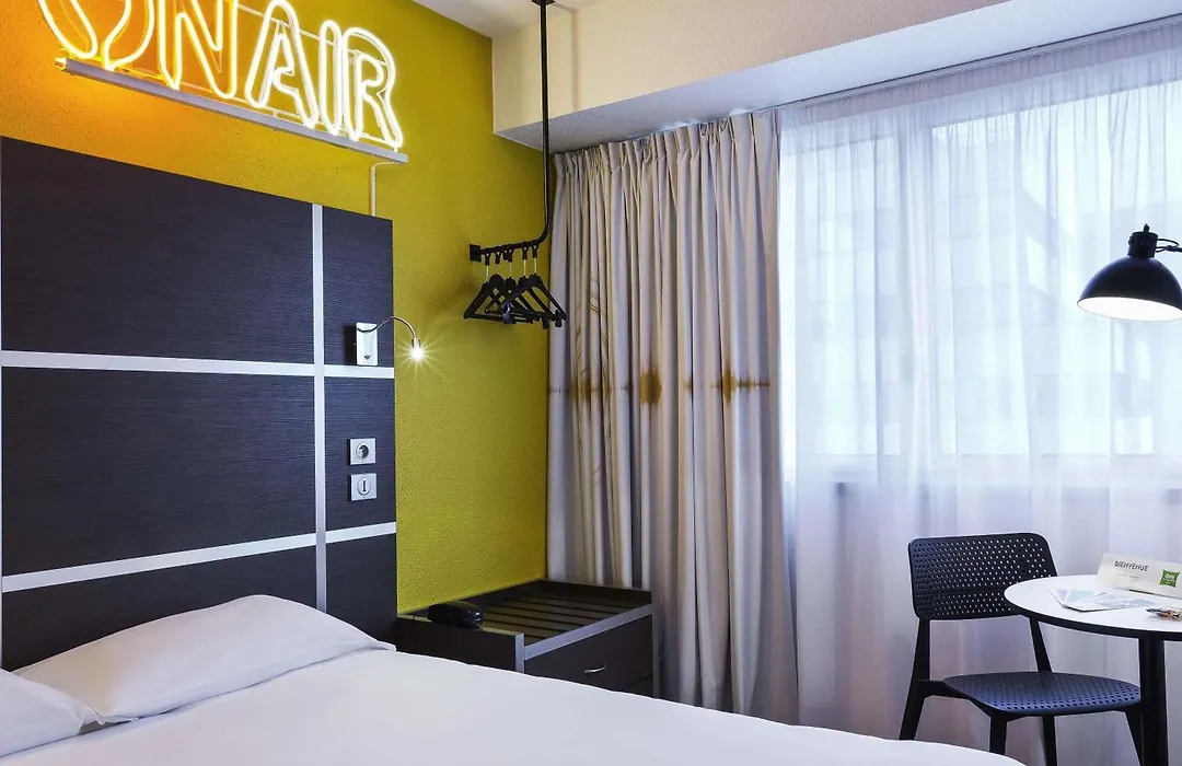 ibis Styles Massy Opéra-1
