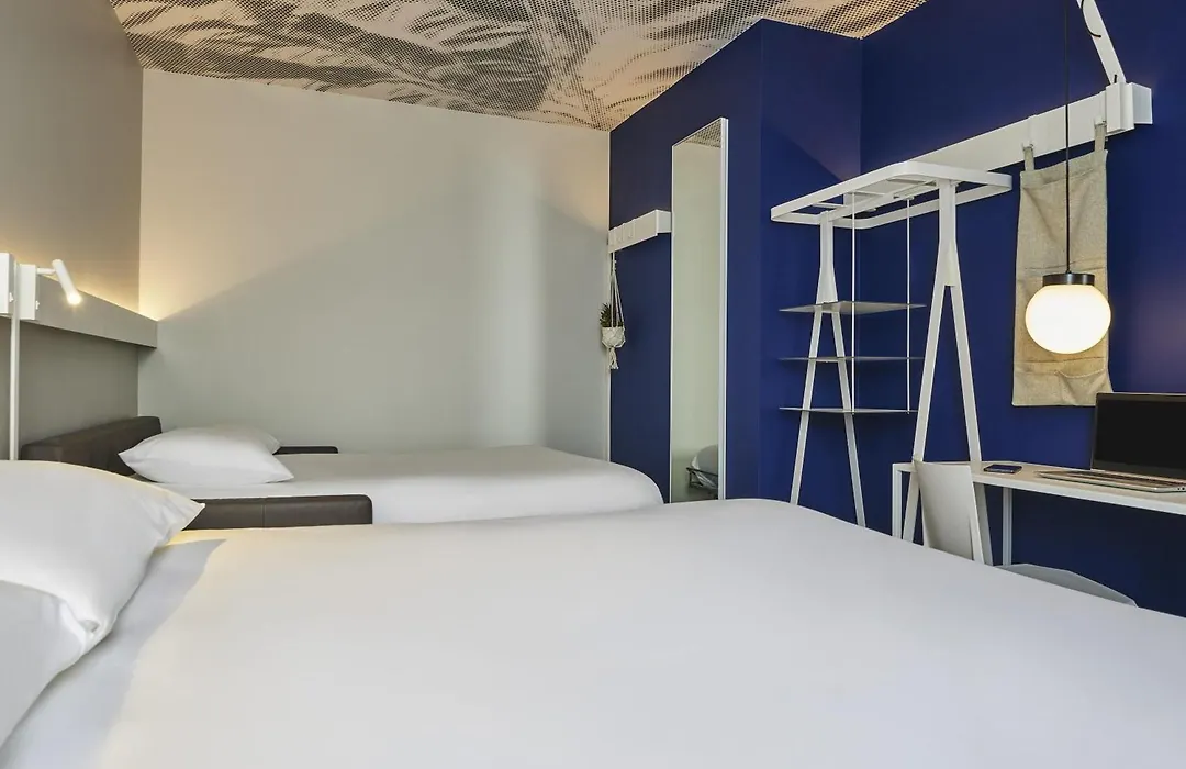 Ibis Clamart Paris Velizy-1