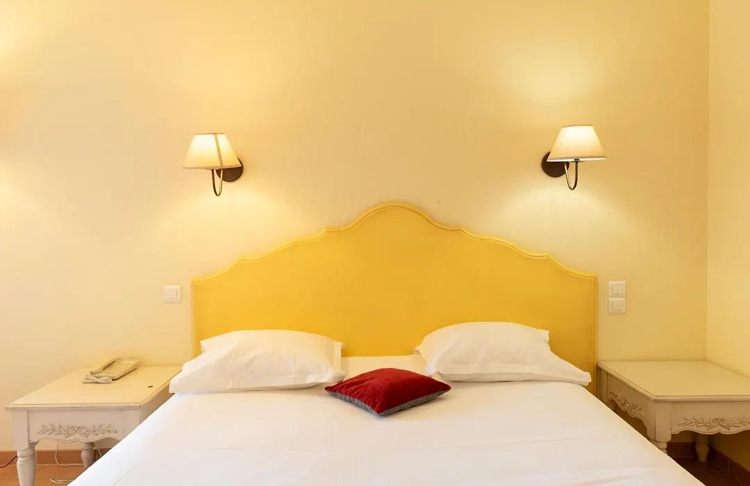 Golden Tulip Avignon Le Paradou-1