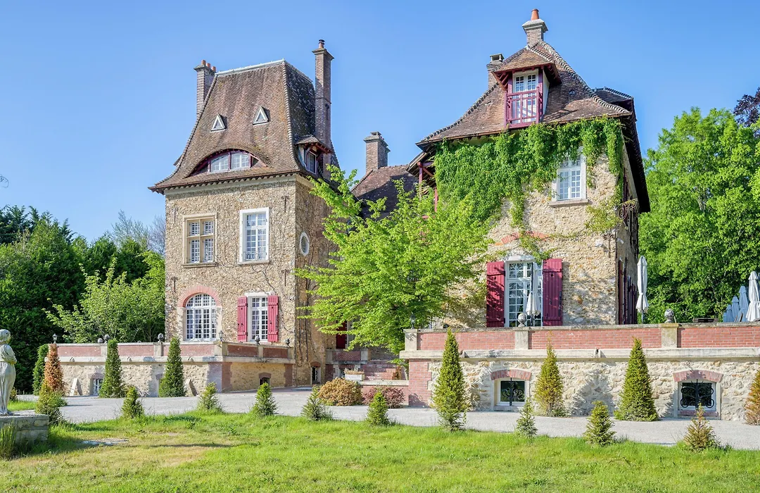 Le Petit Château de Barbizon au Bois du Mée-1
