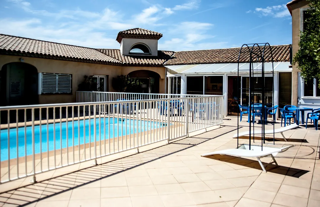 Hôtel Le Leukos-1