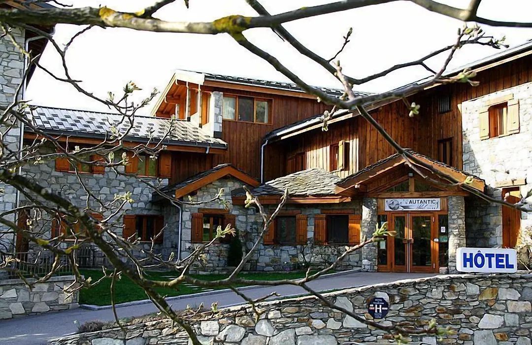 Hotel Autantic-1