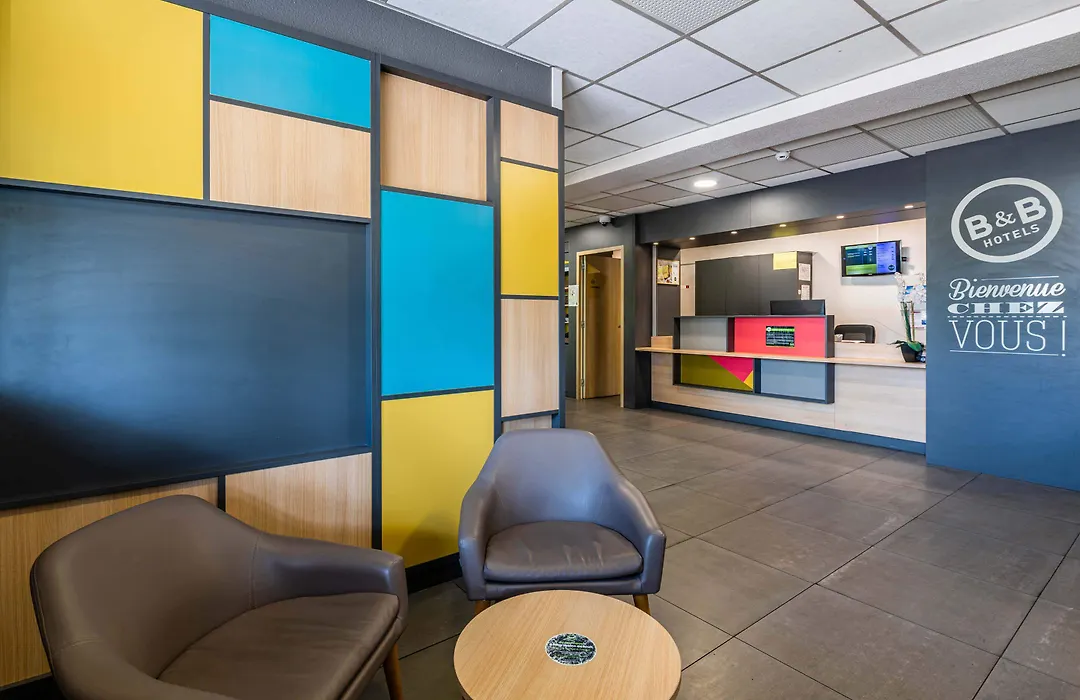 B&B HOTEL CHAMBERY La Cassine-1